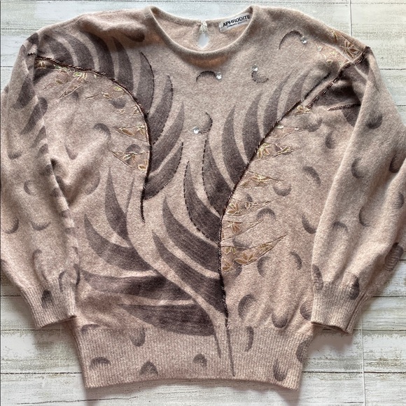 Vintage Sweaters - Aphrodite Embroidered Taupe Patterned Sweater